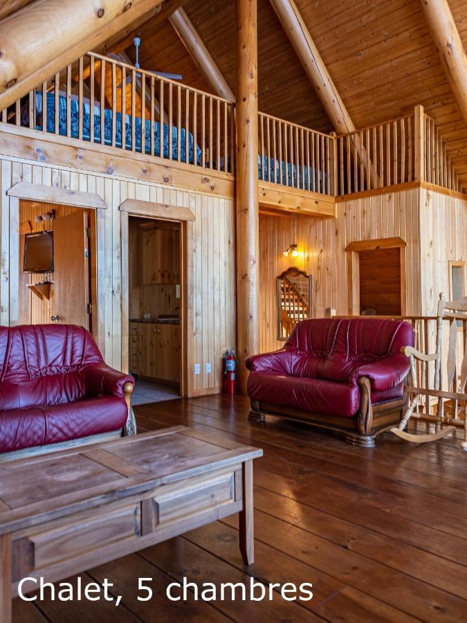 צ'מבורד Chalets Et Spa Lac Saint-Jean מראה חיצוני תמונה