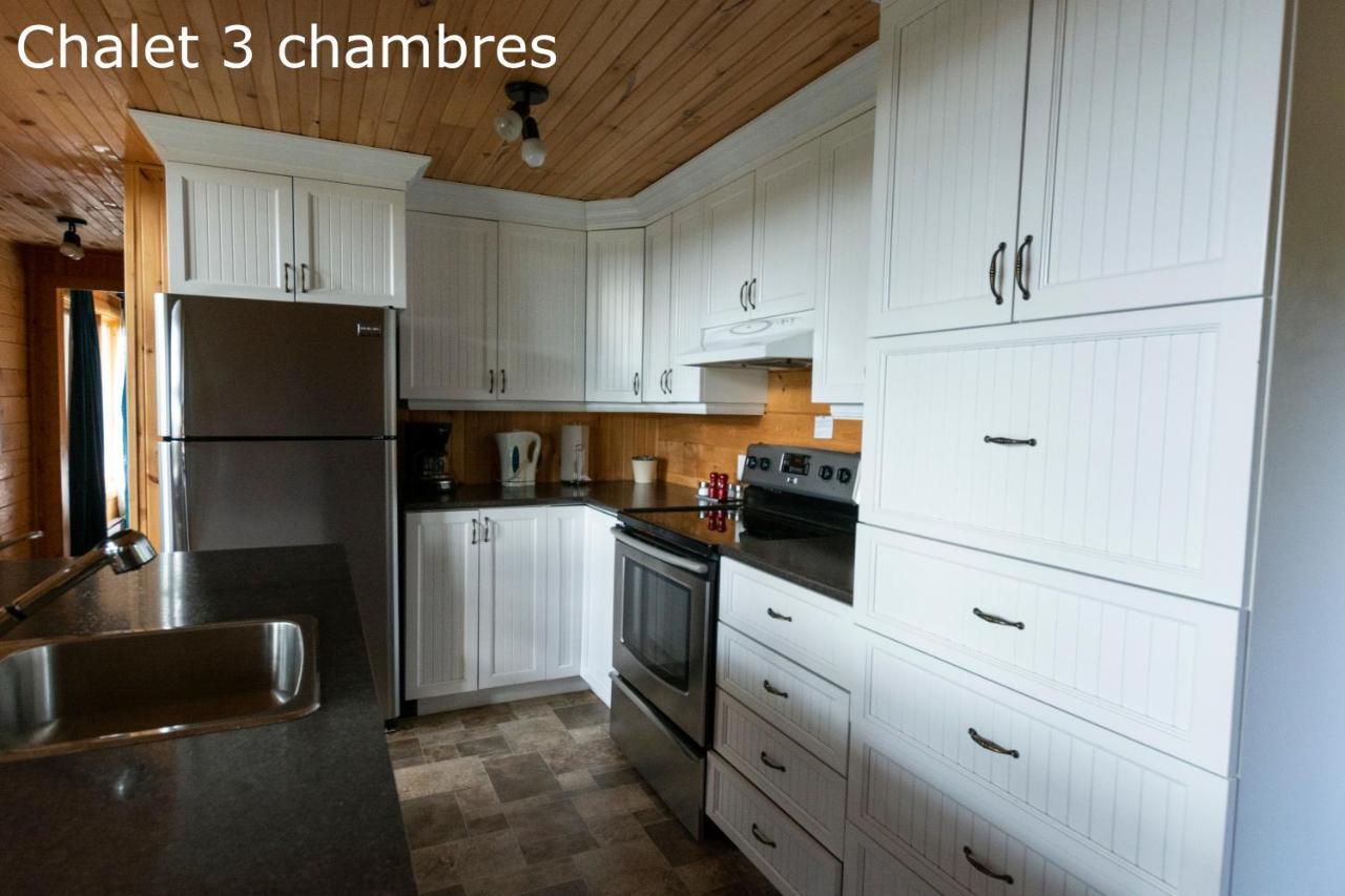 צ'מבורד Chalets Et Spa Lac Saint-Jean מראה חיצוני תמונה