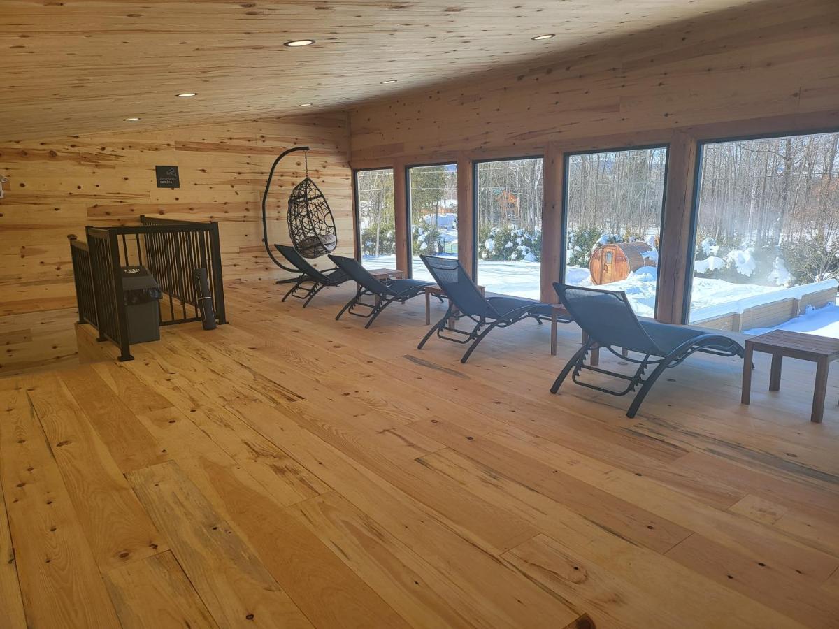 צ'מבורד Chalets Et Spa Lac Saint-Jean מראה חיצוני תמונה