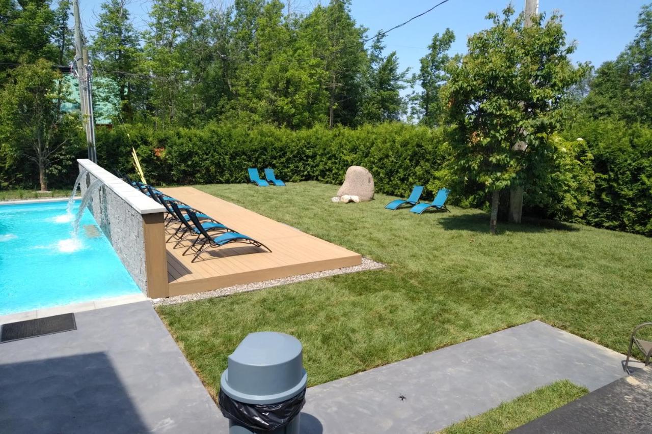 צ'מבורד Chalets Et Spa Lac Saint-Jean מראה חיצוני תמונה