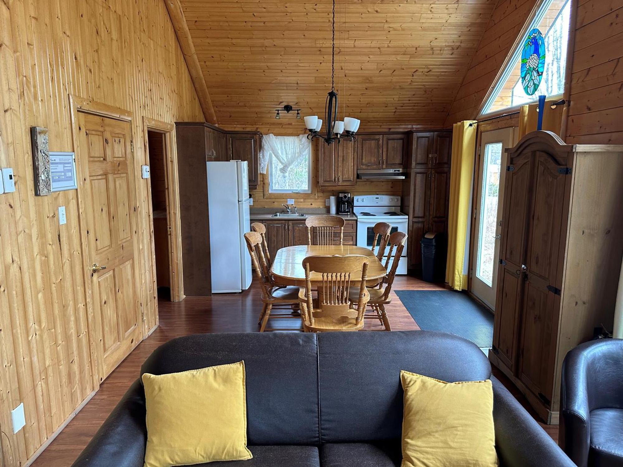 צ'מבורד Chalets Et Spa Lac Saint-Jean מראה חיצוני תמונה